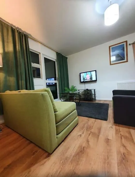 Entire Apartment Close To Central London