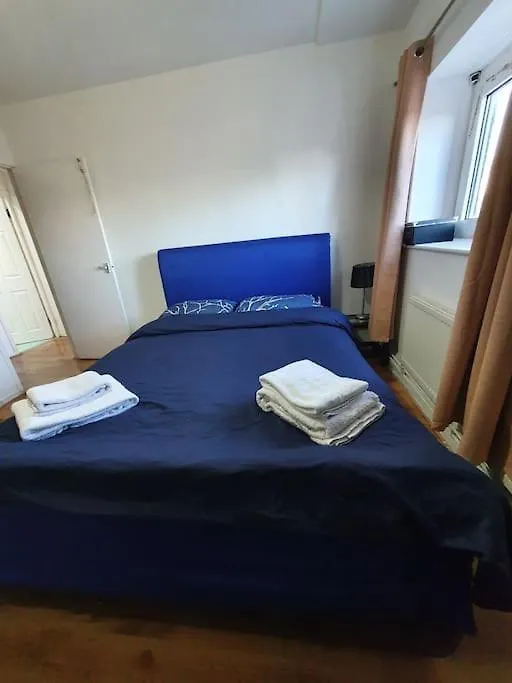 Entire Apartment Close To Central London